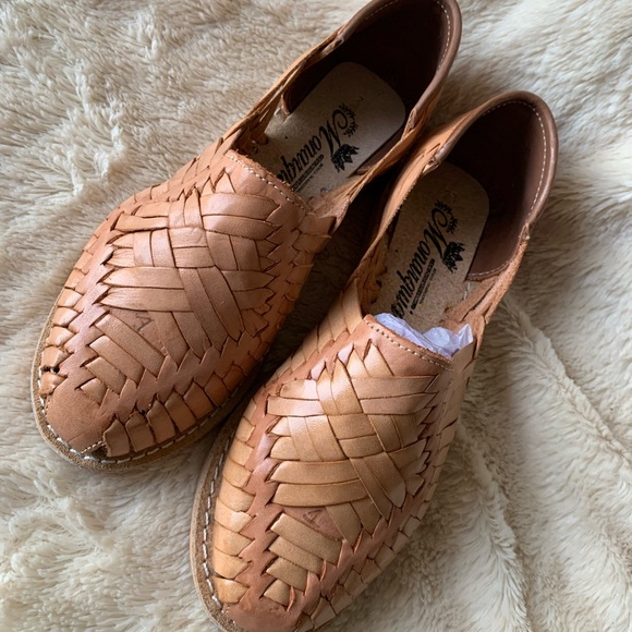 Women’s leather huarache - Picture 2 of 12